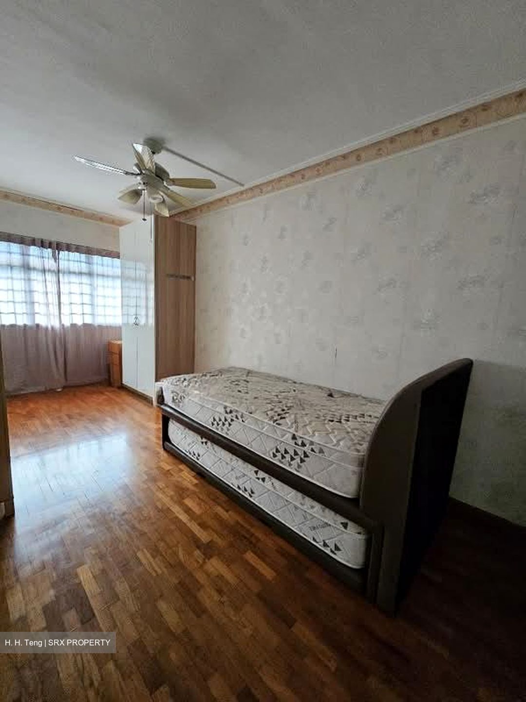 Blk 578 Hougang Avenue 4 (Hougang), HDB Executive #566558901